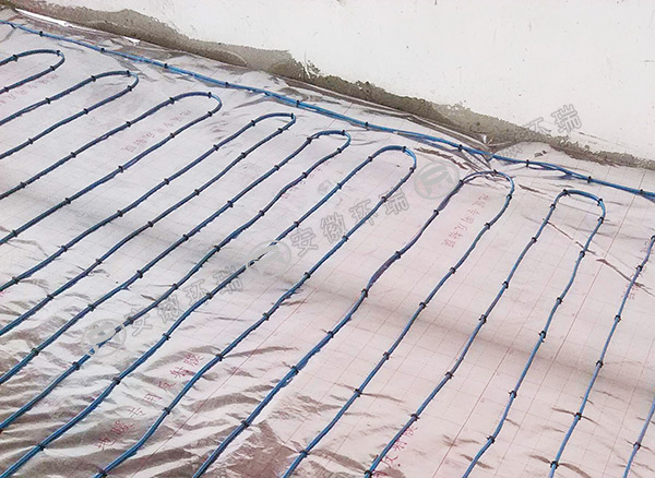 发热电缆电地暖安装图